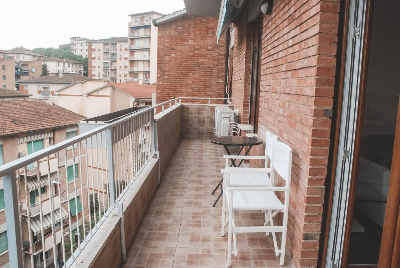Nova Domus Flat Free Private Parking Apartment เซียนา ภายนอก รูปภาพ